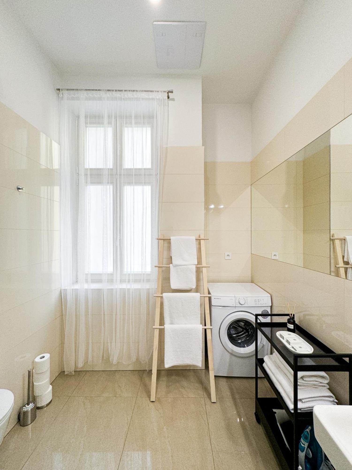 Turnkey I Wenceslas Square Apartments Prága Szoba fotó